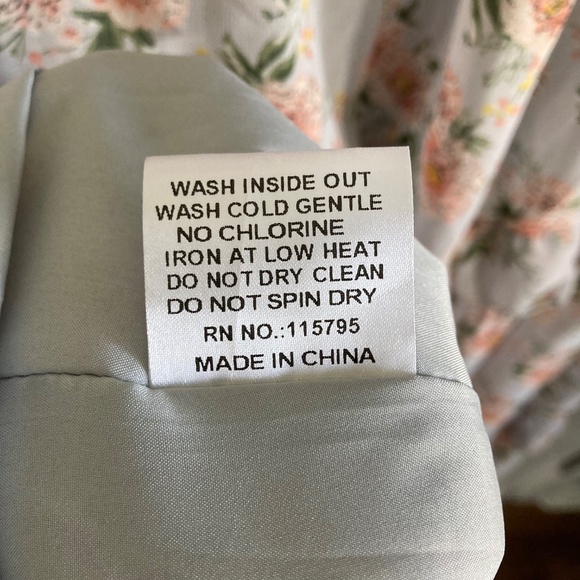 MIKAROSE NWT The Jessa Bluebell Tiered Midi Flutter Sleeve Floral Dress - Picture 12 of 13